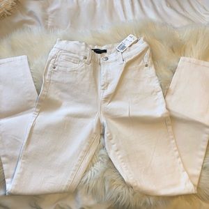 White skinny jeans